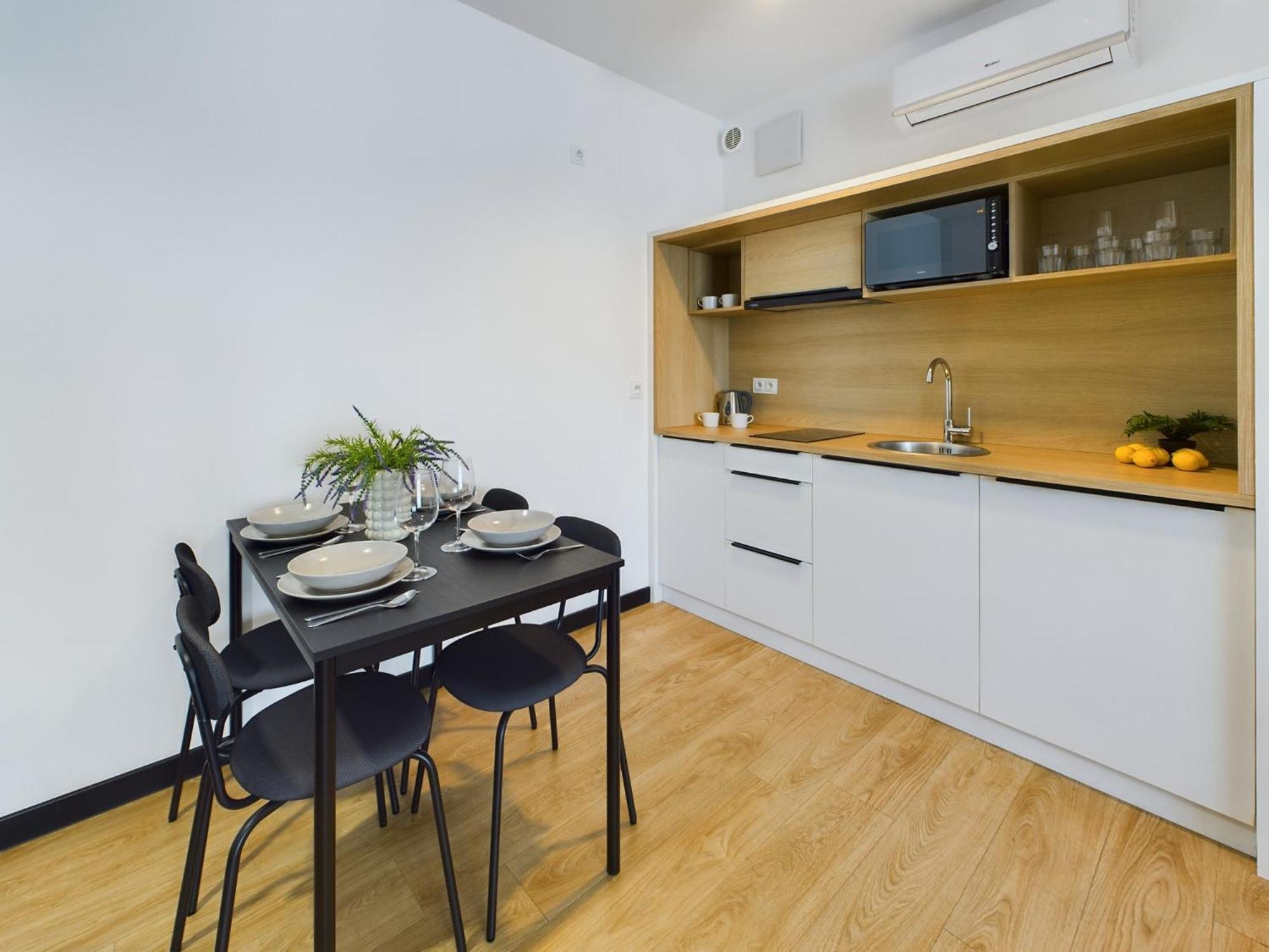 Lägenhet Rodzinne Studio Praga-poludnie Blisko Parku I Jeziora By Renters *